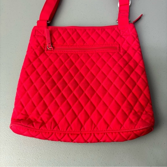 Vera Bradley Red Quilted Shoulder Bag Holiday Zip Closure Adjustable Strap - Picture 4 of 9